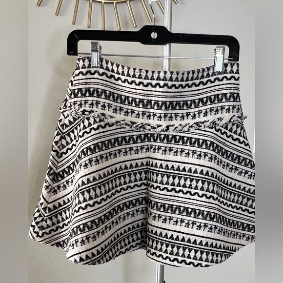 Banana Republic cream black Aztec tweed skater mini skirt lined zip back size 2 - Picture 9 of 9
